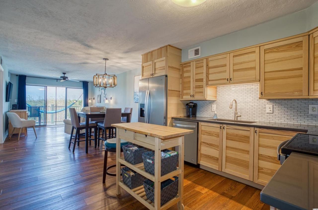 Beautiful Beachfront-Oceanfront First Floor 2Br 2Ba Condo In Cherry Grove, North Myrtle Beach! Renovated With A Fully Equipped Kitchen, 3 Separate Beds, Pool, Private Patio & Steps To The Sand! Exterior foto
